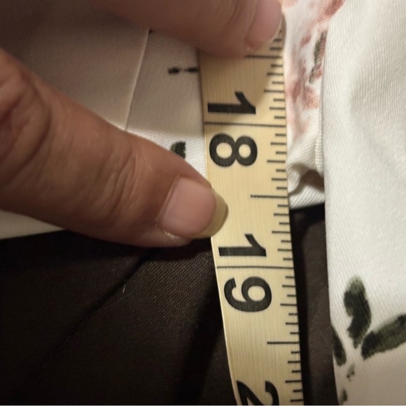 🛍Bundle sale🛍Dynamite White Floral Off-Shoulder Blouse small - Picture 8 of 8